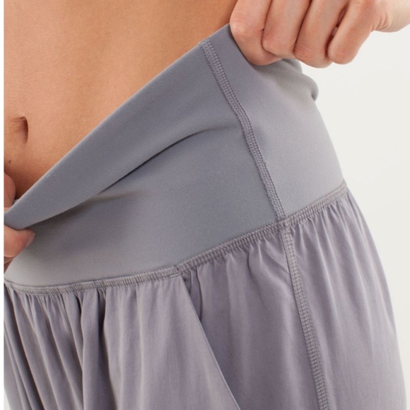 Lululemon Post Power Crop Fossil Grey Size 8 - Picture 6 of 14